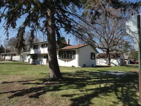1791 Lake St, Lauderdale, MN 55113