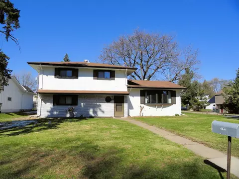 1791 Lake St, Lauderdale, MN 55113