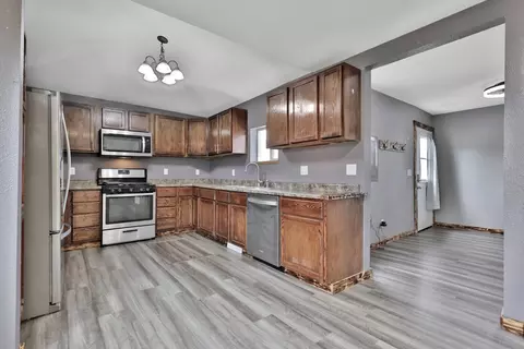 675 4th St SE, Pine City, MN 55063
