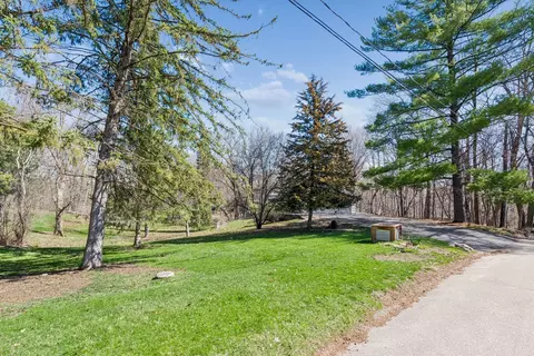18830 Eastwood Dr, Deephaven, MN 55331