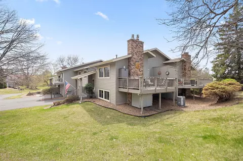 7012 W 84th Street Cir, Bloomington, MN 55438