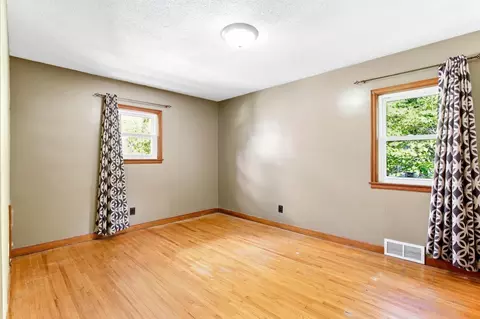 Bedroom - 228 5th Ave NE, Faribault, MN 55021 photo 1 of 6