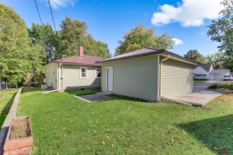 Exterior - 228 5th Ave NE, Faribault, MN 55021 photo 6 of 7