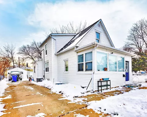366 Topping St, Saint Paul, MN 55117