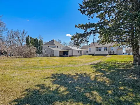 Exterior - 525 3rd St SE, Perham, MN 56573 photo 4 of 10