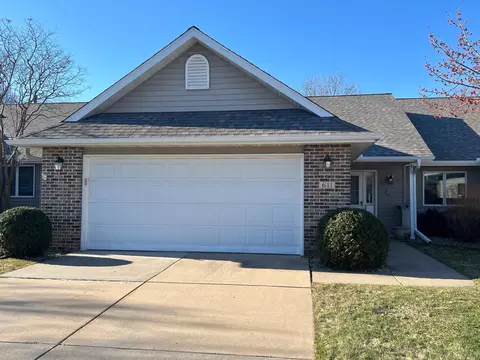 611 Cherrywood Ct, Red Wing, MN 55066