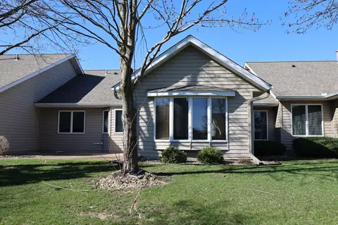 611 Cherrywood Ct, Red Wing, MN 55066