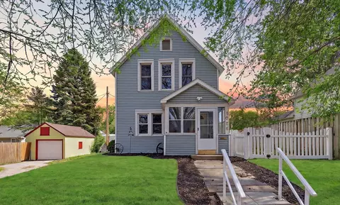 1026 Churchill St, Saint Paul, MN 55103