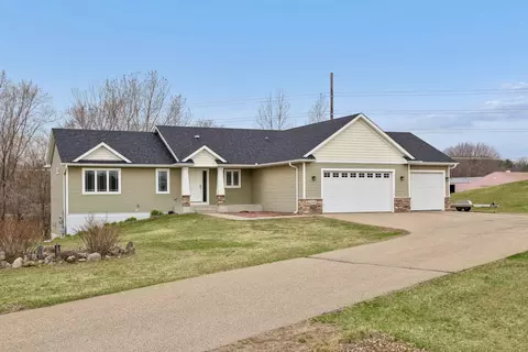 4030 Hunters Ln, Webster, MN 55088
