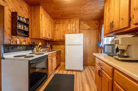 Kitchen - 100 Bawden St, Marble, MN 55764 photo 1 of 2