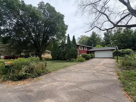 13515 Mayview Ct, Minnetonka, MN 55345