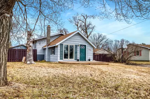 721 21st St NW, Bemidji, MN 56601