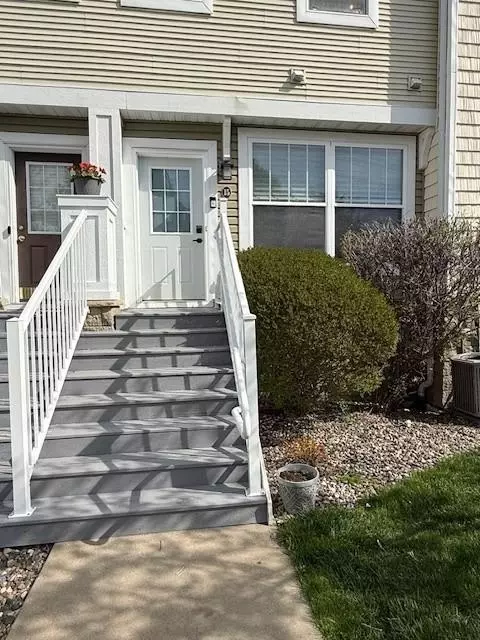 1240 County Road D E #15, Maplewood, MN 55109