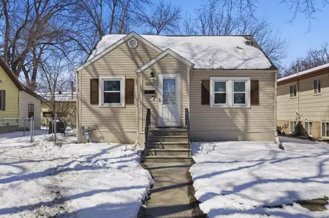 1542 8th St N, Fargo, ND 58102