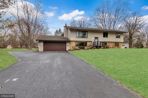 19525 Country Cir E, Rogers, MN 55374