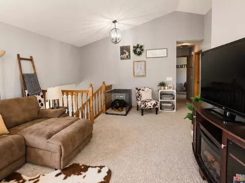 Living - 13 Riverside Rd, Morris, MN 56267 photo 4 of 5