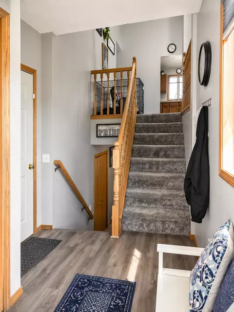 Entry Way - 13 Riverside Rd, Morris, MN 56267 photo 2 of 3