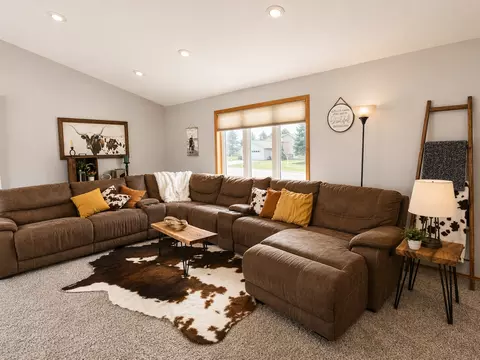 Living - 13 Riverside Rd, Morris, MN 56267 photo 2 of 5