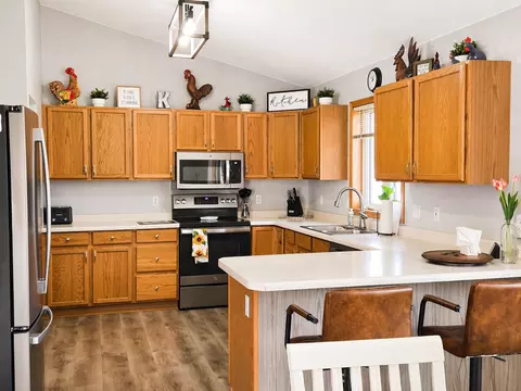 Kitchen - 13 Riverside Rd, Morris, MN 56267 photo 5 of 6