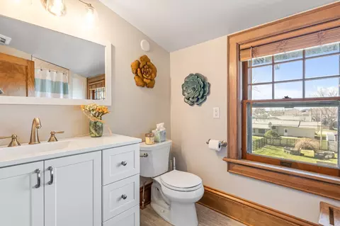 Bath - 300 5th St SW, Plainview, MN 55964 photo 6 of 7