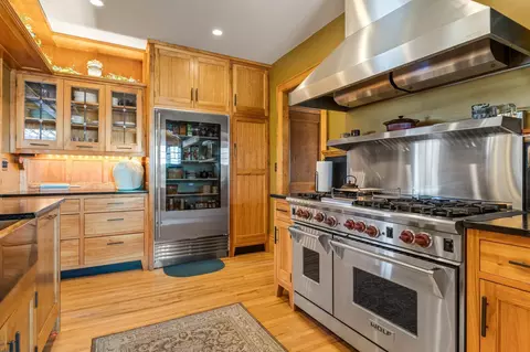 Kitchen - 300 5th St SW, Plainview, MN 55964 photo 4 of 4
