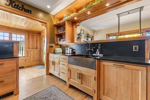 Kitchen - 300 5th St SW, Plainview, MN 55964 photo 2 of 4