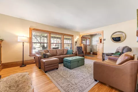 Living - 300 5th St SW, Plainview, MN 55964 photo 2 of 2