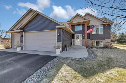 205 Victory Ave, Sartell, MN 56377