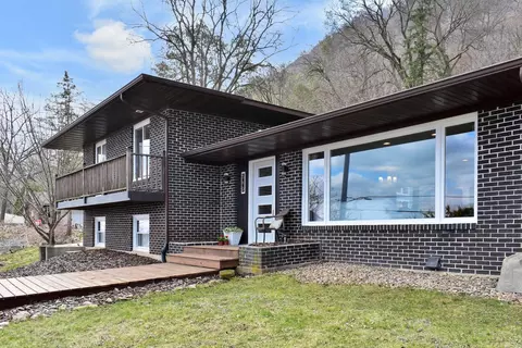 349 E Lake Blvd, Winona, MN 55987