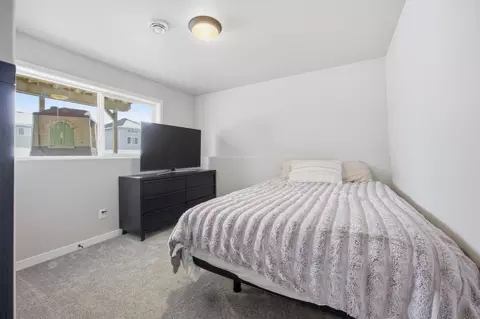 Bedroom - 6862 Thomas St, Horace, ND 58047 photo 3 of 3