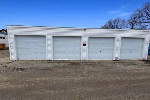 Exterior - 609 3rd St N, Fargo, ND 58102 photo 2 of 5