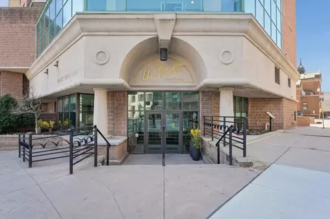 Exterior - 78 10th St E #2702, Saint Paul, MN 55101 photo 5 of 9