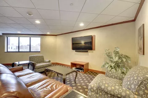 Living - 78 10th St E #2702, Saint Paul, MN 55101 photo 7 of 7