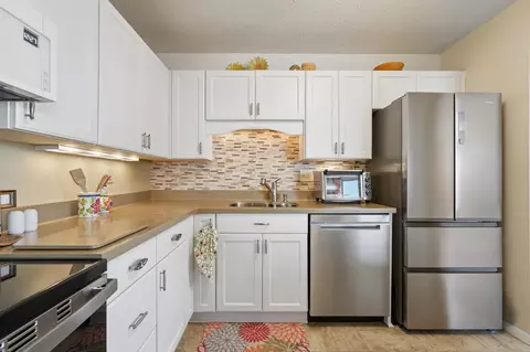 Kitchen - 78 10th St E #2702, Saint Paul, MN 55101 photo 1 of 5