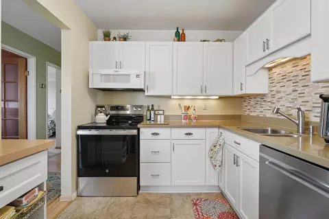 Kitchen - 78 10th St E #2702, Saint Paul, MN 55101 photo 2 of 5
