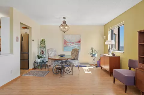 Dining - 78 10th St E #2702, Saint Paul, MN 55101 photo 2 of 3