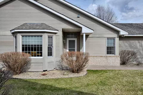 2133 Southwind Rd, Maplewood, MN 55109