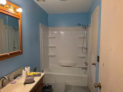 Bath - 13316 Valley Forge Ln N, Champlin, MN 55316 photo 1 of 1