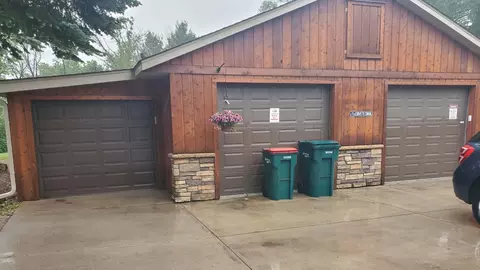 Exterior - 722 Pine St N, Hudson, WI 54016 photo 4 of 12