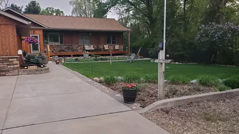 Exterior - 722 Pine St N, Hudson, WI 54016 photo 2 of 12