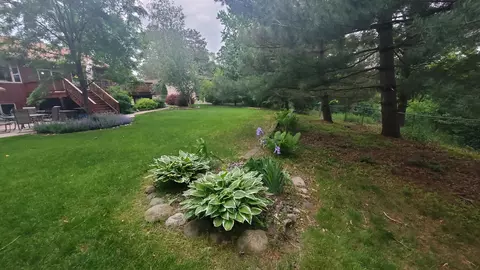 Exterior - 722 Pine St N, Hudson, WI 54016 photo 10 of 12
