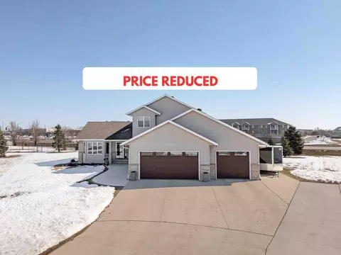 722 42nd Ave S, Moorhead, MN 56560