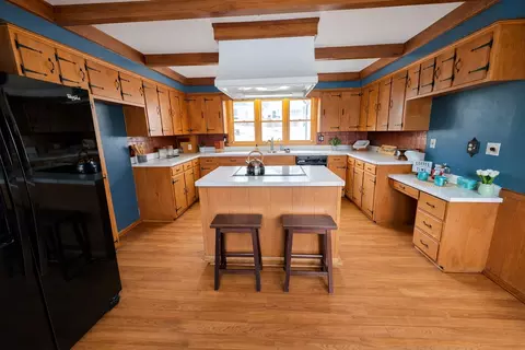 Kitchen - 632 E Park Ave, Albert Lea, MN 56007 photo 1 of 3