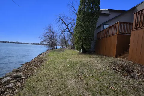 Exterior - 632 E Park Ave, Albert Lea, MN 56007 photo 8 of 8