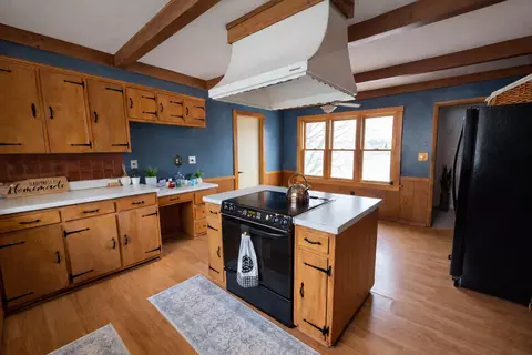 Kitchen - 632 E Park Ave, Albert Lea, MN 56007 photo 3 of 3
