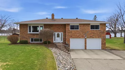 1021 Stony Brook Mnr, Fergus Falls, MN 56537