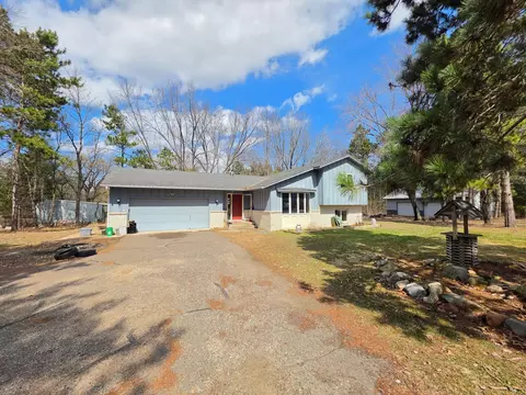 7532 7th St N, Princeton, MN 55371