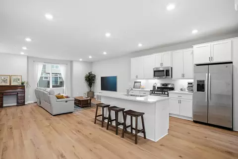1519 Timberwood Ln, West Saint Paul, MN 55118