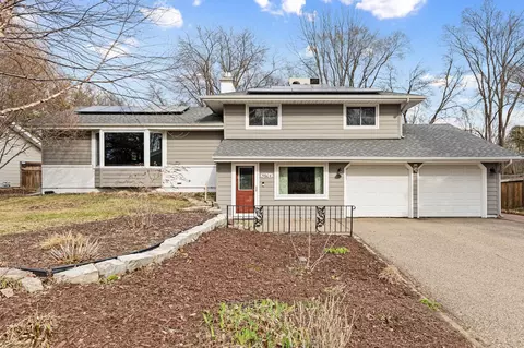 5604 Hawkes Dr, Edina, MN 55436