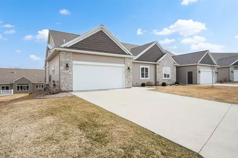 3106 Ivory Rd NE, Rochester, MN 55906
